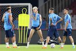 Melihat dari Dekat Pemain Timnas Argentina saat Melakukan Sesi Latihan di SUGBK
