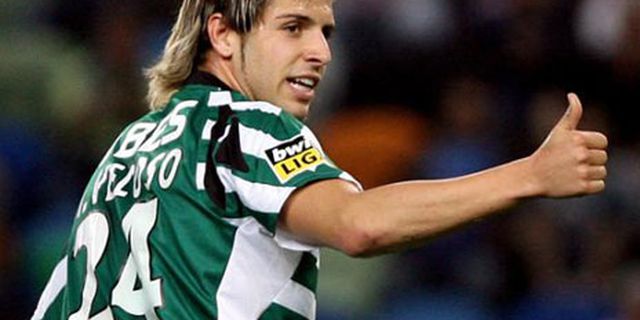 Gabung ke Camp Nou, Veloso?