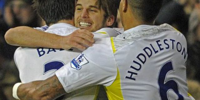 Review: Tottenham Perkuat Posisi