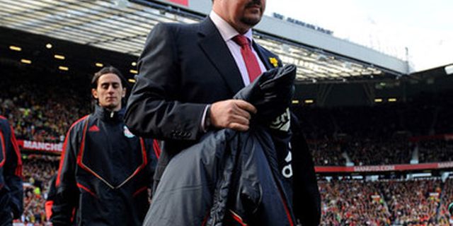 Benitez Tinggalkan Anfield Benitez Tinggalkan Anfield