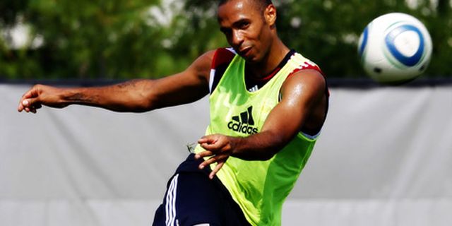 Henry: Aku Mohon Tinggalah di Arsenal, Fabregas! Henry: Aku Mohon Tinggalah di Arsenal, Fabregas!