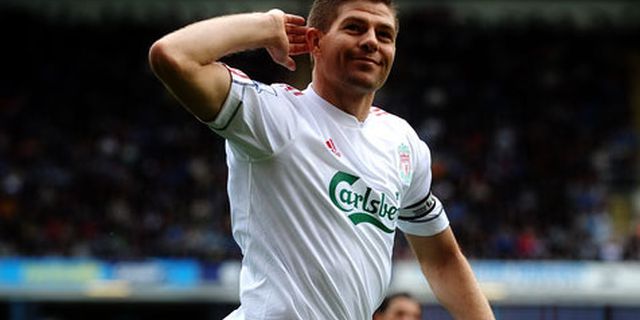 Gerrard Bahagia Bertahan di Anfield Gerrard Bahagia Bertahan di Anfield