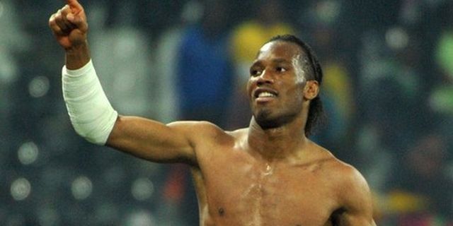 Naik Meja Operasi, Drogba Absen 3 Pekan Naik Meja Operasi, Drogba Absen 3 Pekan
