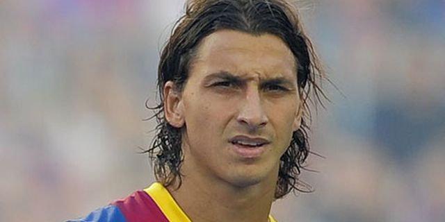 Milan Resmi Dapatkan Ibrahimovic Milan Resmi Dapatkan Ibrahimovic