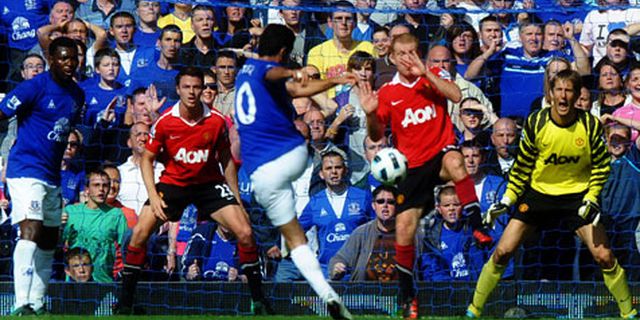 Review: Everton Tahan Ambisi United