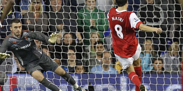 Review: Dua Penalti Nasri Singkirkan Spurs 