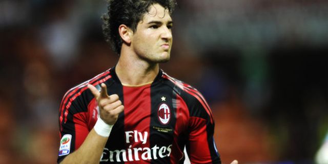 Milan Bersiap Lepas Pato ke City Untuk 65 Juta Euro Milan Bersiap Lepas Pato ke City Untuk 65 Juta Euro