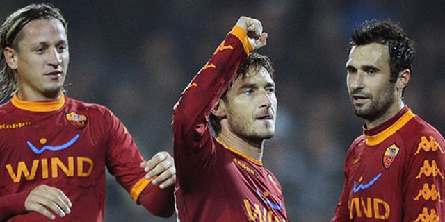 Review: Totti Tahan Si Nyonya Tua