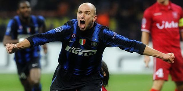 Review: Cambiasso Perpanjang Nafas Benitez