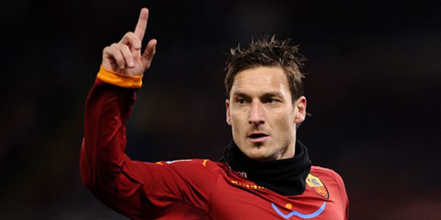 Review: Kemenangan Bawa Roma Ke Posisi Kedua Review: Kemenangan Bawa Roma Ke Posisi Kedua