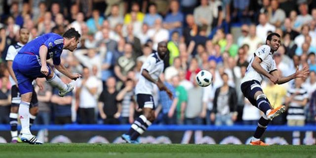 Review: Chelsea Pangkas Jarak Dengan United Review: Chelsea Pangkas Jarak Dengan United