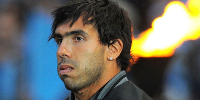 Tak Kerasan di Inggris, Tevez Ingin ke Spanyol Tak Kerasan di Inggris, Tevez Ingin ke Spanyol