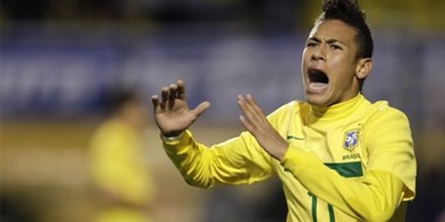 Ronaldo Sarankan Neymar Pilih Madrid