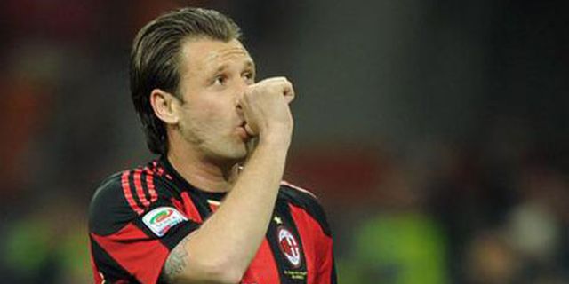 AC Milan Berharap Cassano Bertahan AC Milan Berharap Cassano Bertahan