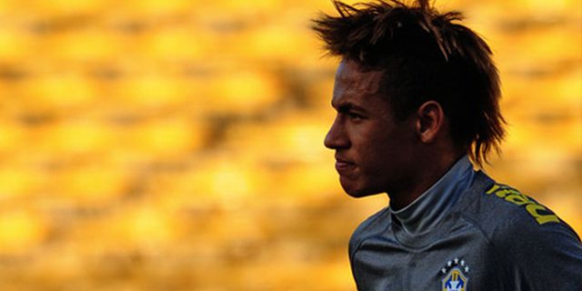 Neymar Abaikan Kritik Untuk Brasil