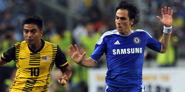 Benayoun Dapatkan Perlakuan Rasis Fans Malaysia Benayoun Dapatkan Perlakuan Rasis Fans Malaysia