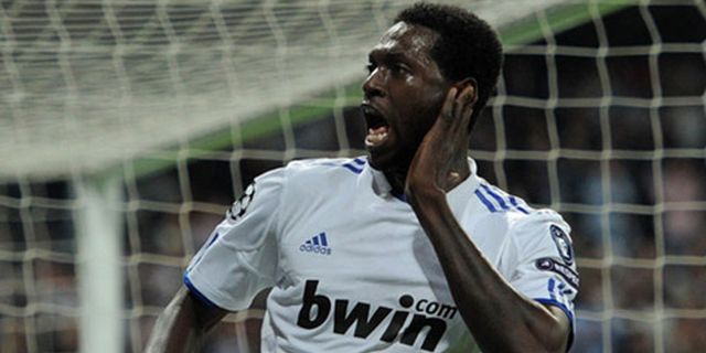 Ronaldo: Real Madrid Tak Butuh Adebayor Ronaldo: Real Madrid Tak Butuh Adebayor
