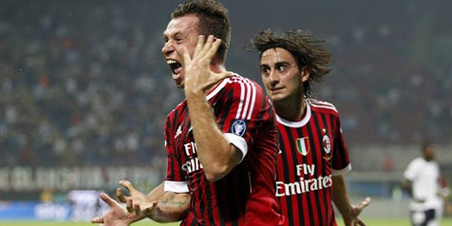 Preview: Milan Buru Kemenangan Perdana