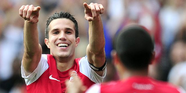 Wenger: Van Persie Serupa Messi
