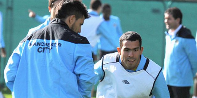 Menolak Dimainkan, Mancini Akhiri Nasib Tevez