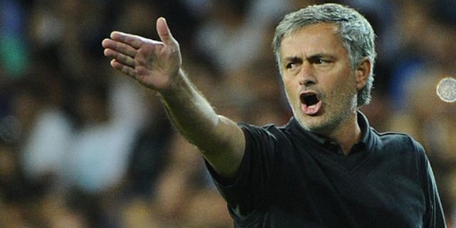 Figo: Tanpa Mou Inter Tak Pernah Lagi Sama Figo: Tanpa Mou Inter Tak Pernah Lagi Sama