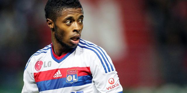 Bastos Perpanjang Kontrak Dengan Lyon
