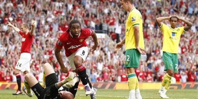 Anderson Target Sepuluh Gol Musim Ini