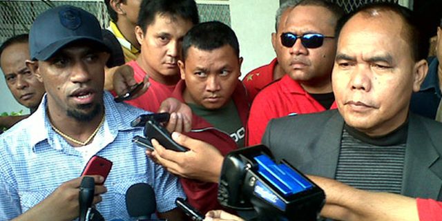 Boaz dan Salampessy Siap Perkuat Timnas Boaz dan Salampessy Siap Perkuat Timnas