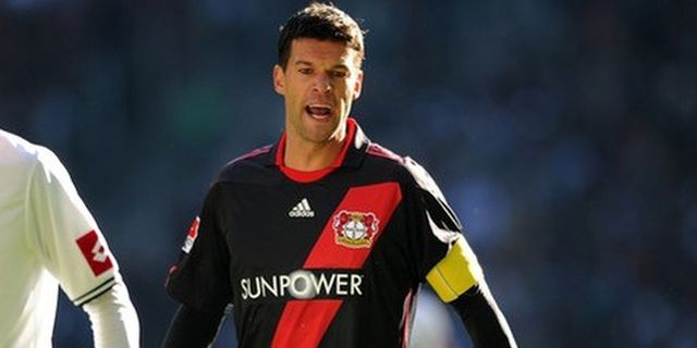 Ballack: Kita Tekan Chelsea Dengan Kalahkan Valencia