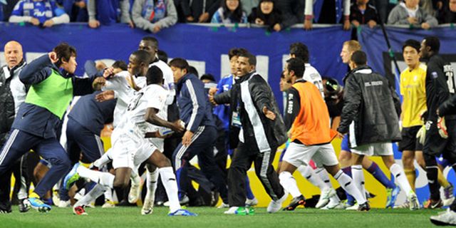 Gol Kontoversial Picu Perkelahian Semifinal LCA Gol Kontoversial Picu Perkelahian Semifinal LCA