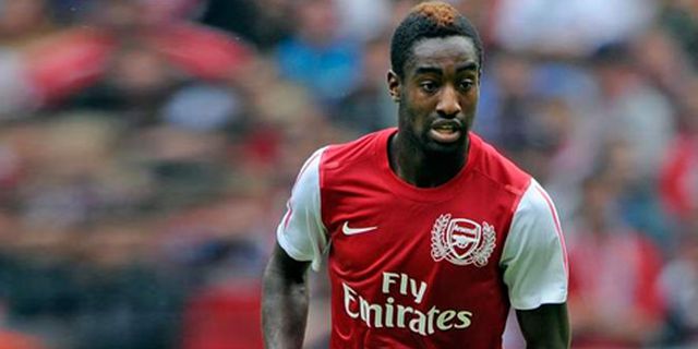 Djourou: Tak Masalah Bermain Sebagai Bek Kanan