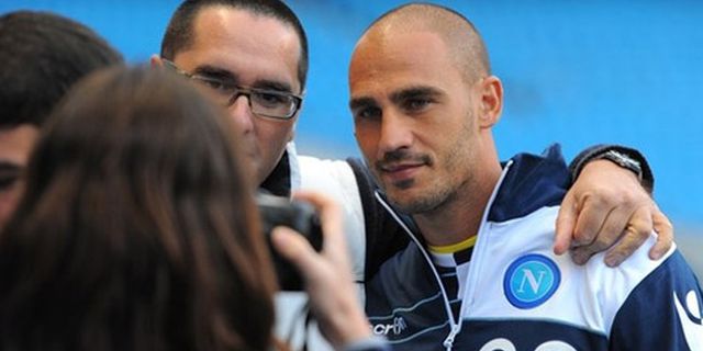 Napoli Hentikan Aksi Boikot Pers Napoli Hentikan Aksi Boikot Pers