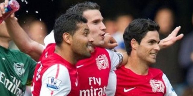 Walcott: Andre Santos Benar-Benar Brilian!
