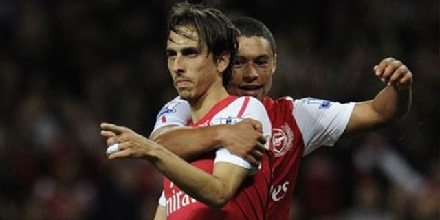 Fans Chelsea Kecam Benayoun