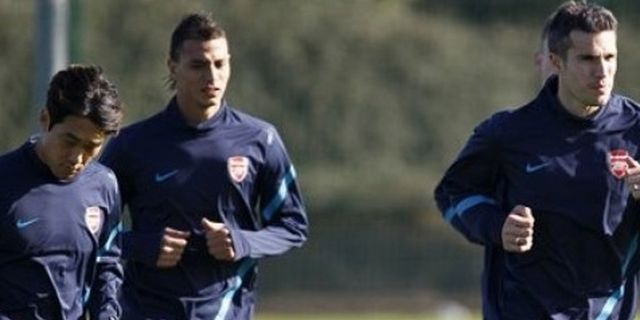 Cedera Lutut Paksa Chamakh Absen Kontra Marseille