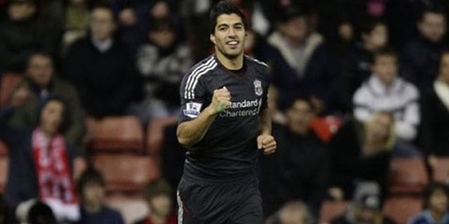 Adam: Suarez Bahagia Bersama Liverpool Adam: Suarez Bahagia Bersama Liverpool
