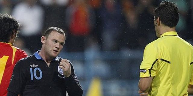 Rooney Harap UEFA Mau Mengurangi Hukumannya Rooney Harap UEFA Mau Mengurangi Hukumannya