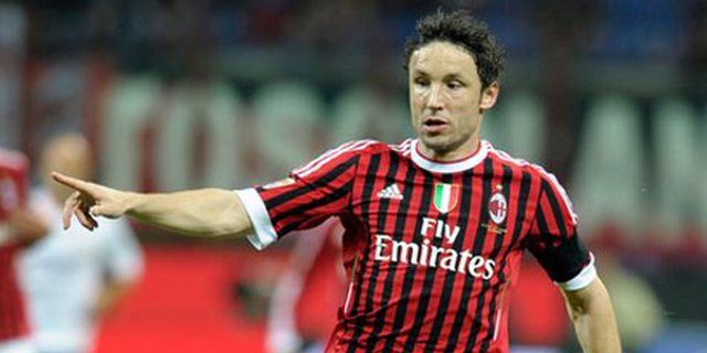 Van Bommel Dukung Maxi Lopez Gabung Milan Van Bommel Dukung Maxi Lopez Gabung Milan