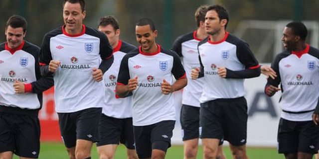 Walcott: Inggris Harusnya Tiru Arsenal Walcott: Inggris Harusnya Tiru Arsenal
