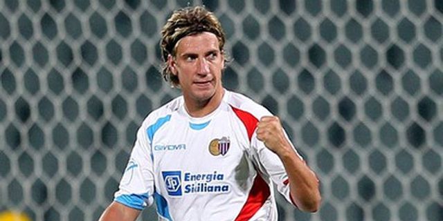 Diminati Milan, Catania Siap Lepas Maxi Lopez Diminati Milan, Catania Siap Lepas Maxi Lopez