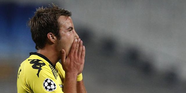 Schneider: Gotze Lebih Baik Daripada Ozil Schneider: Gotze Lebih Baik Daripada Ozil