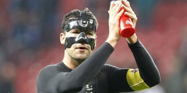 Michael Ballack Berencana Tinggalkan Leverkusen