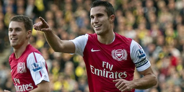 Review: Gol Van Persie Bawa Arsenal Menang Review: Gol Van Persie Bawa Arsenal Menang