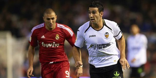 Konsisten di Valencia, Adil Rami Dibidik United Konsisten di Valencia, Adil Rami Dibidik United