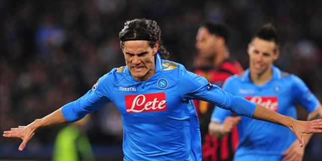 Review: Dua Gol Cavani Gusur City