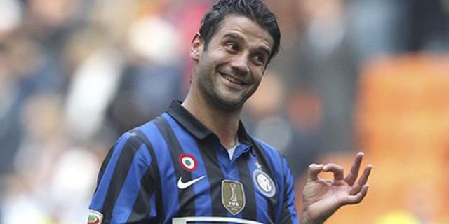 Spurs Mulai Dekati Chivu
