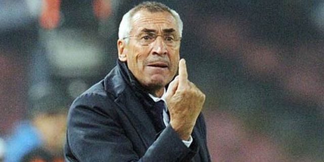 Reja: Juve Harusnya Diganjar Kartu Merah dan Penalti! Reja: Juve Harusnya Diganjar Kartu Merah dan Penalti!