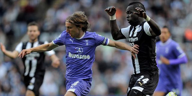 Setan Merah Inginkan Gelandang Newcastle Setan Merah Inginkan Gelandang Newcastle