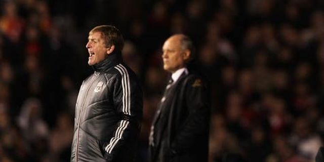 Kalah, Dalglish Sesali Kartu Merah Liverpool Kalah, Dalglish Sesali Kartu Merah Liverpool