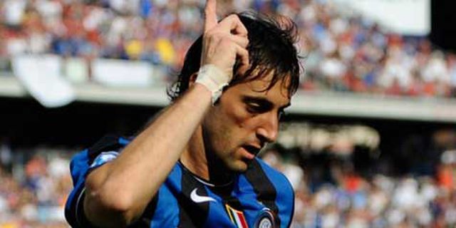 Milito Raih Penghargaan Pemain Terburuk Serie A Milito Raih Penghargaan Pemain Terburuk Serie A